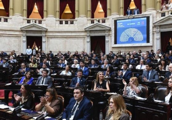 Milei festeja autorización presupuestaria para una mayor deuda en 2026