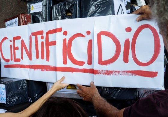 Destrucción del sistema científico: El oscurantismo avanza