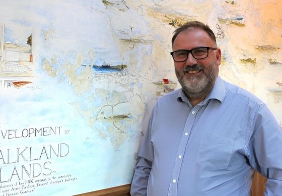 Malvinas: la administración colonial fortalece su conducción financiera