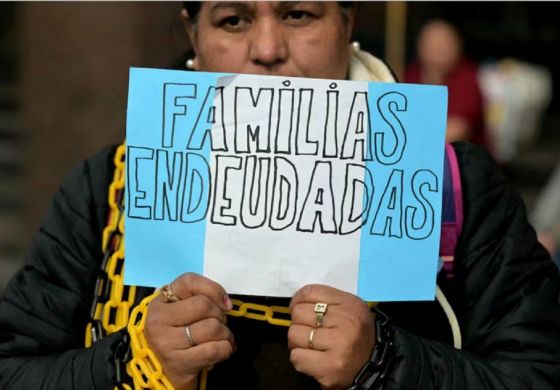 El país de las deudas impagables: cómo el ajuste construyó una máquina de endeudar familias